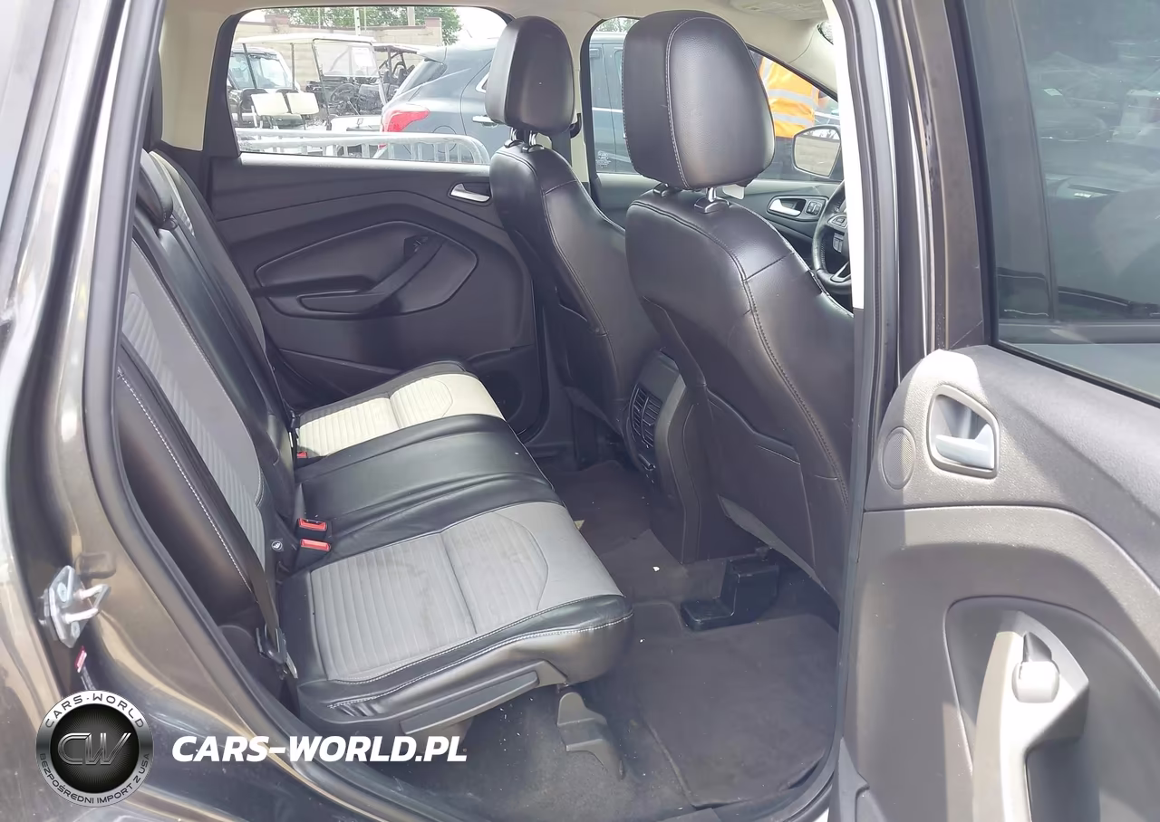 2017 Ford Escape Titanium VIN:1FMCU0J98HUC30948 - 8