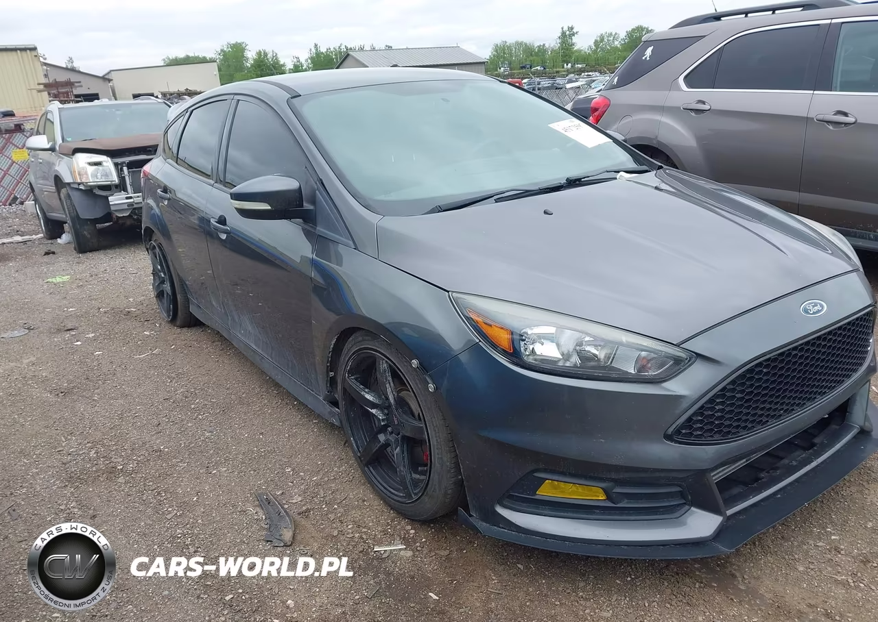 2015 Ford Focus St – zdjęcie 1 z 17