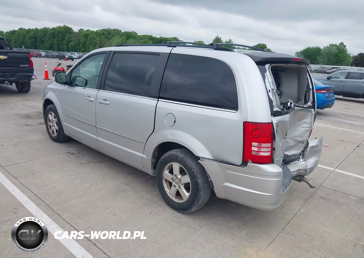 2010 Chrysler Town & Country Touring VIN:2A4RR5D1XAR128356 - 3
