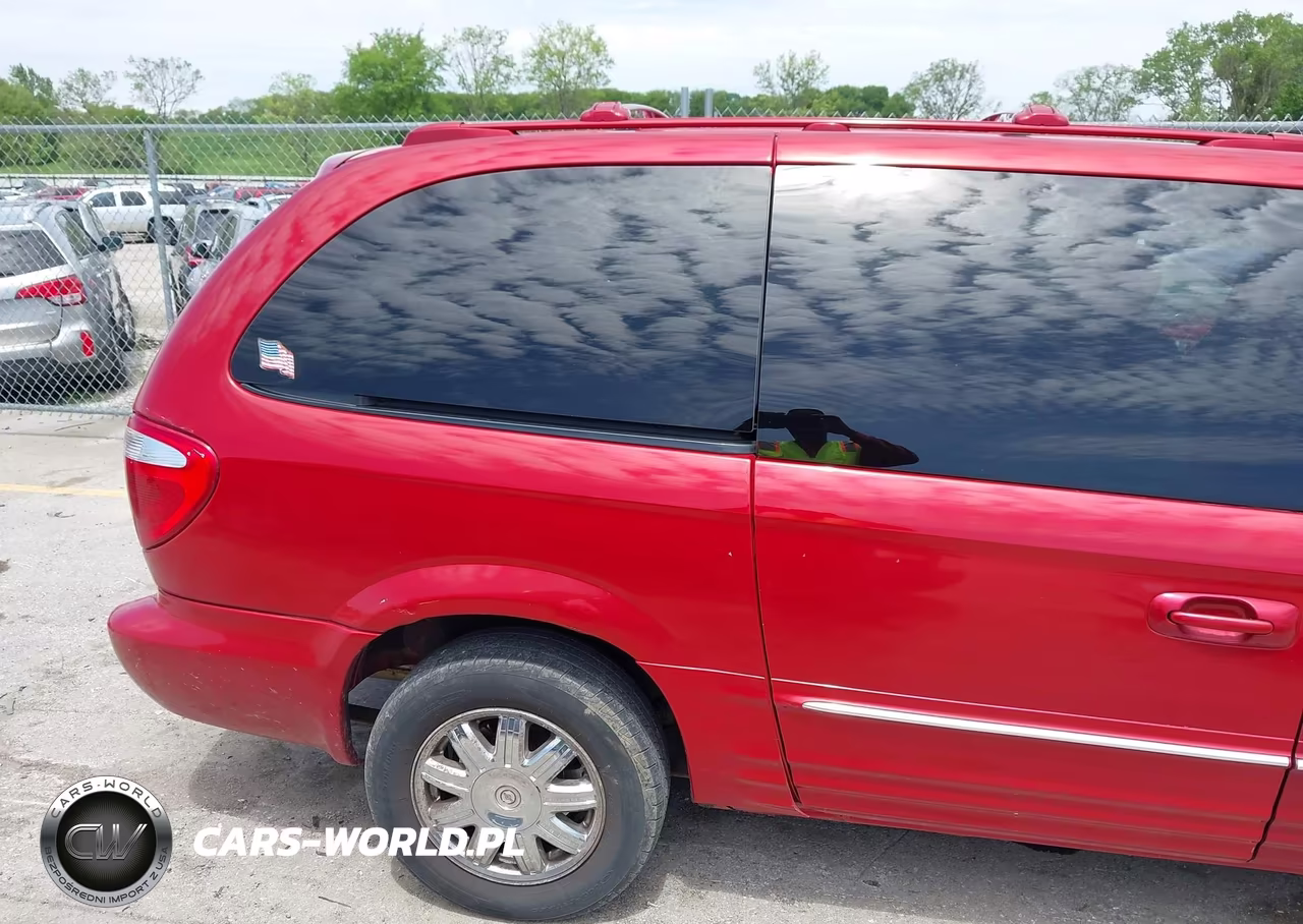 2004 Chrysler Town & Country Limited VIN:2C8GP64L14R515049 - 15