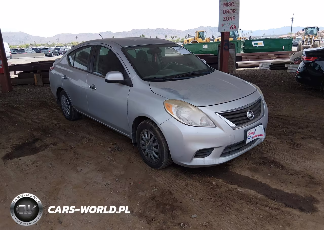 2013 Nissan Versa 1.6 Sv