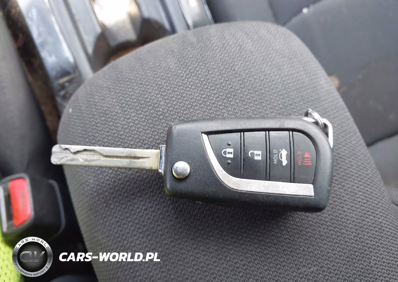 2022 Toyota Corolla Le VIN:JTDEPMAE0NJ190662 - 11