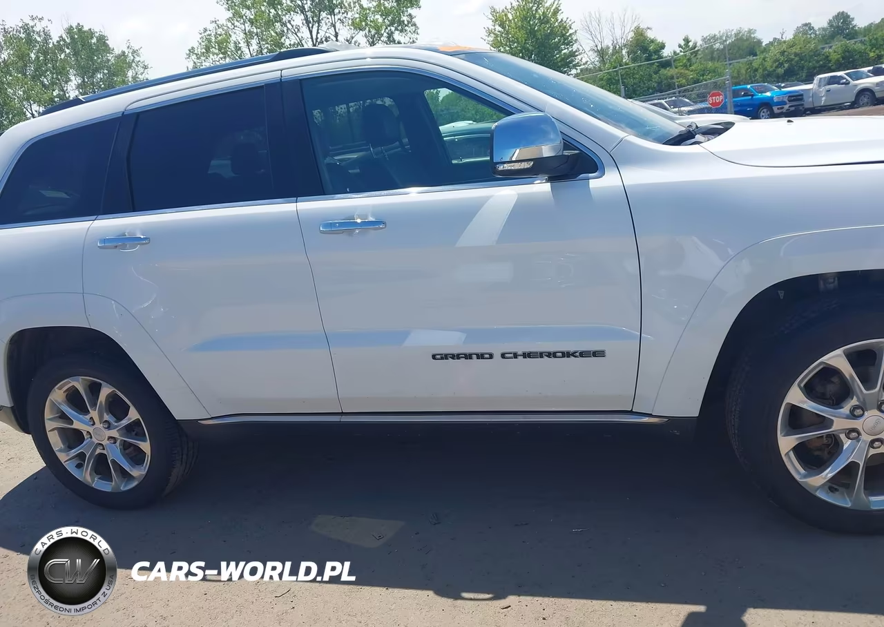 2020 Jeep Grand Cherokee Summit 4X4 VIN:1C4RJFJG4LC185174 - 13