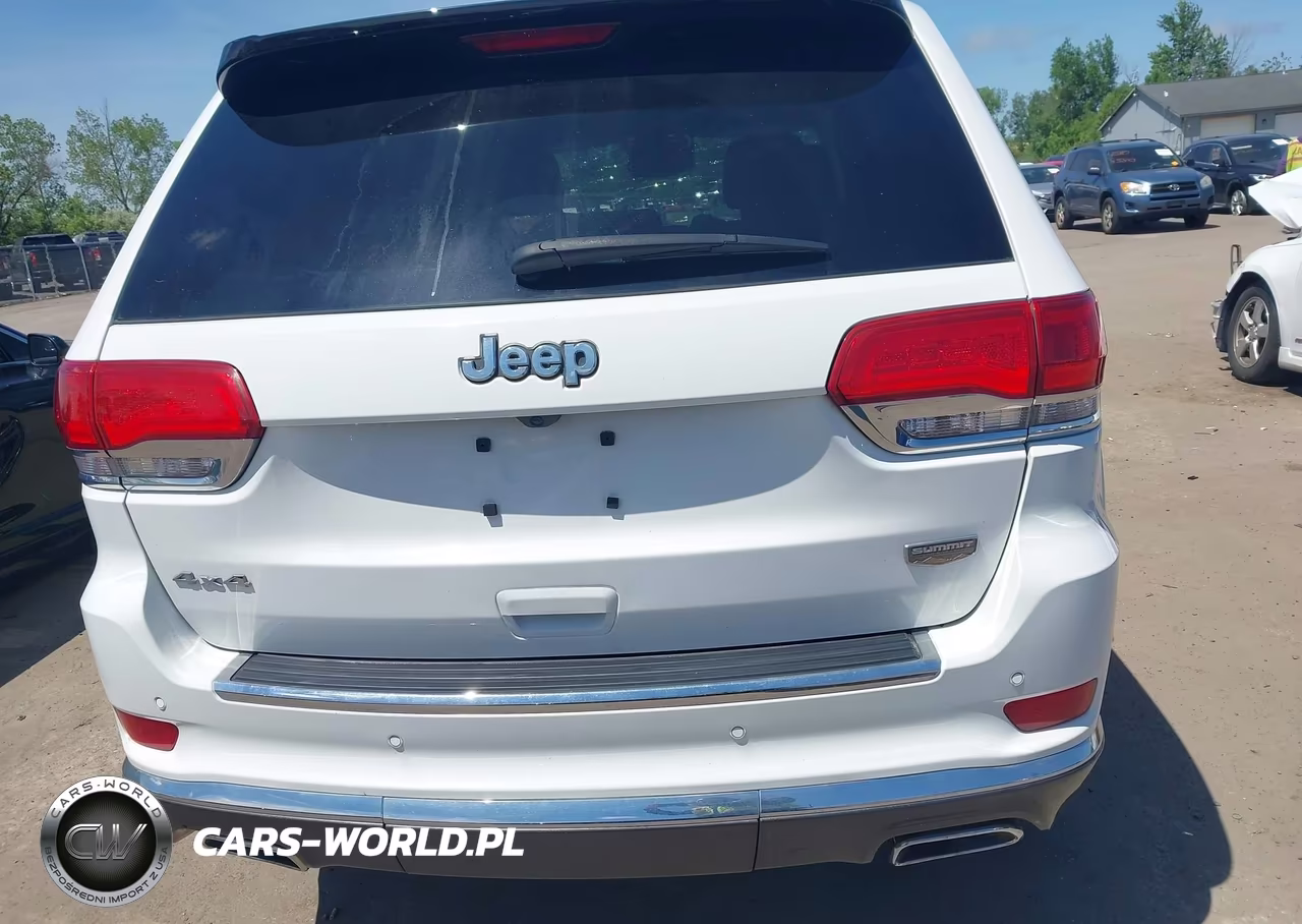 2020 Jeep Grand Cherokee Summit 4X4 VIN:1C4RJFJG4LC185174 - 16