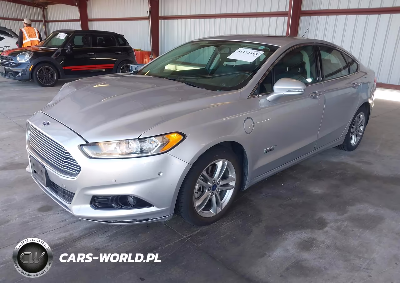 2016 Ford Fusion Energi Titanium VIN:3FA6P0SU2GR196061 - 2