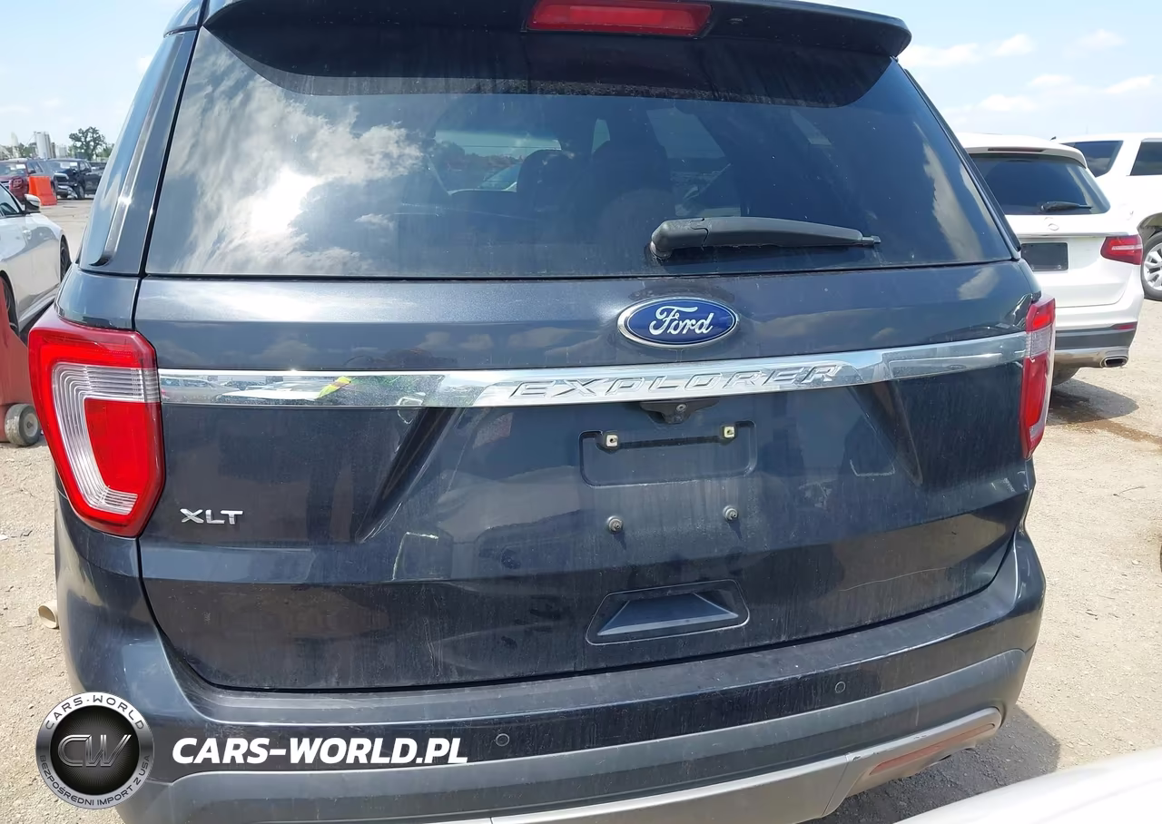 2017 Ford Explorer Xlt VIN:1FM5K7D89HGB39132 - 17