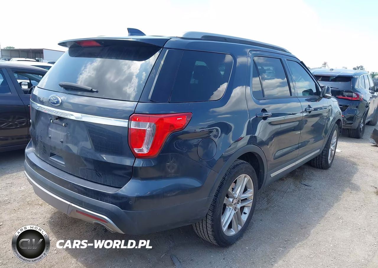 2017 Ford Explorer Xlt VIN:1FM5K7D89HGB39132 - 4