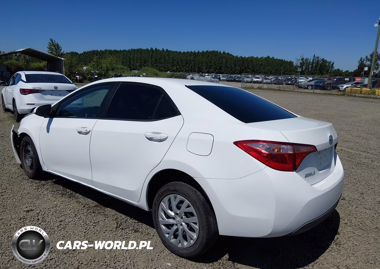 2019 Toyota Corolla Le VIN:5YFBURHE2KP899020 - 3