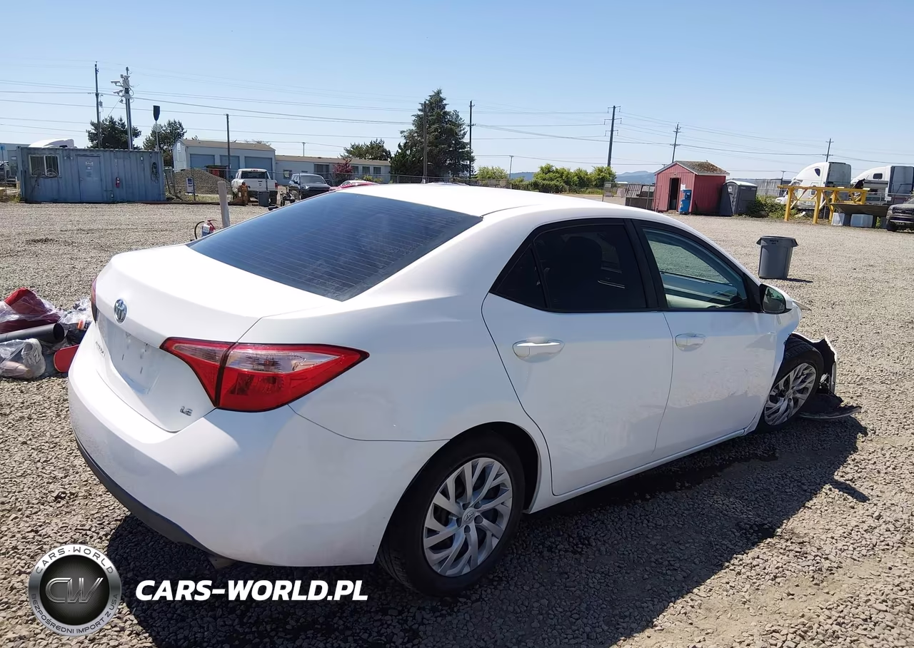 2019 Toyota Corolla Le VIN:5YFBURHE2KP899020 - 4