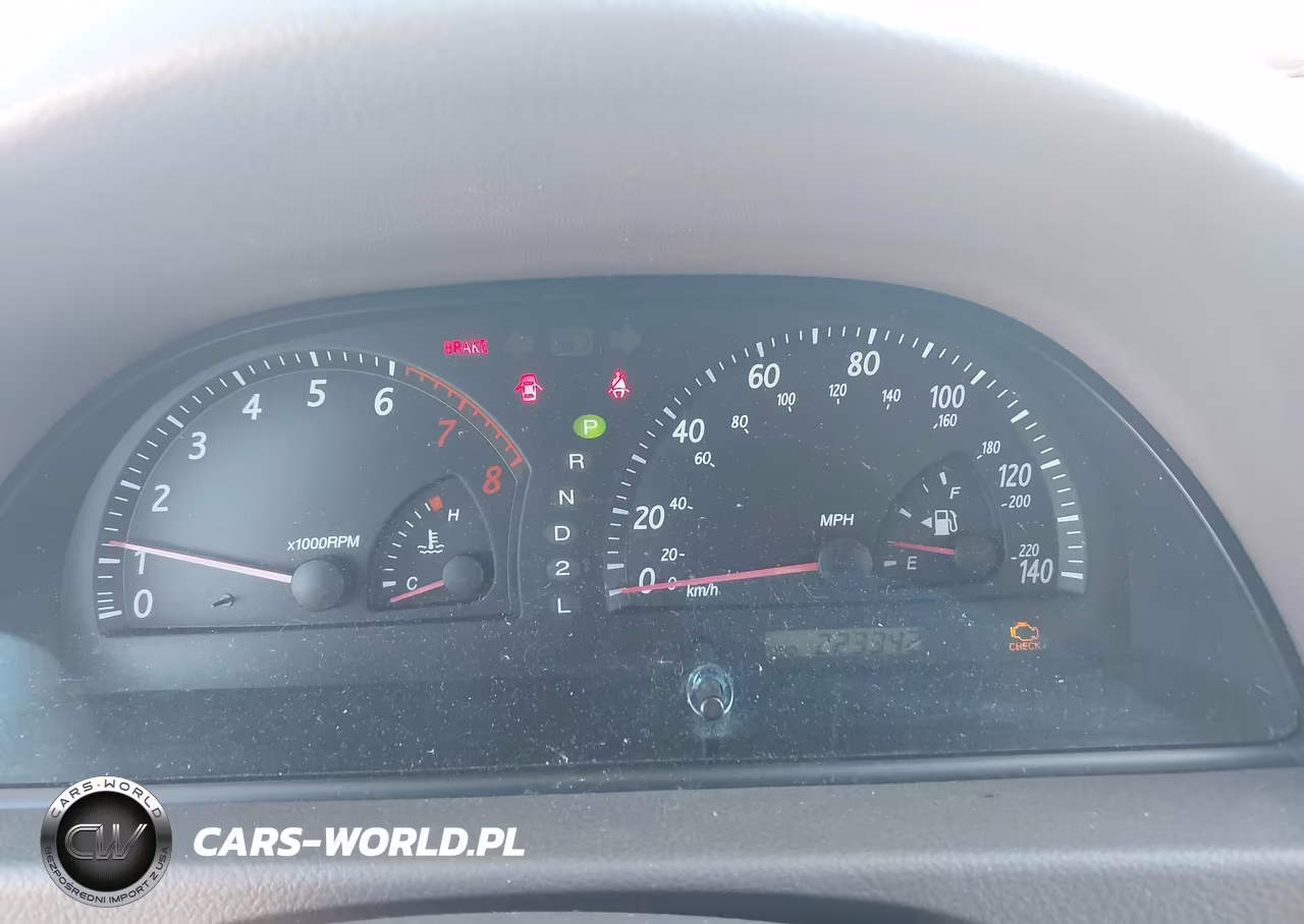 2002 Toyota Camry Le VIN:JTDBE32K520020323 - 7
