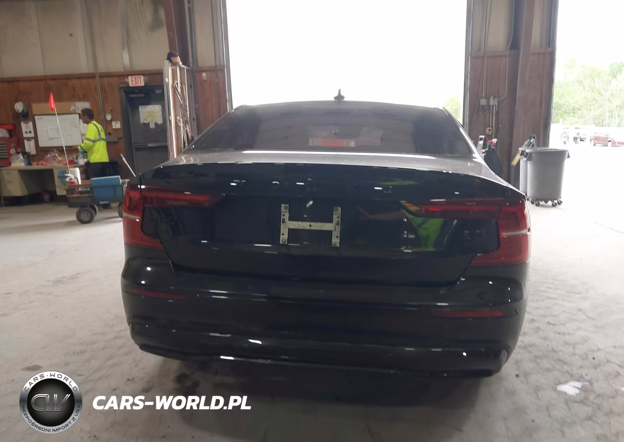 2024 Volvo S60 B5 Plus Black Edition VIN:7JRL12FH0RG294024 - 17