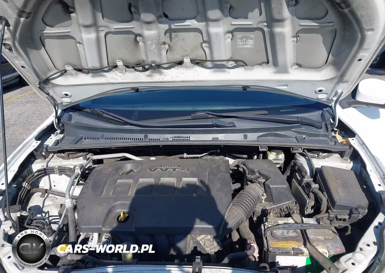 2015 Toyota Corolla S Plus VIN:5YFBURHE3FP209409 - 10