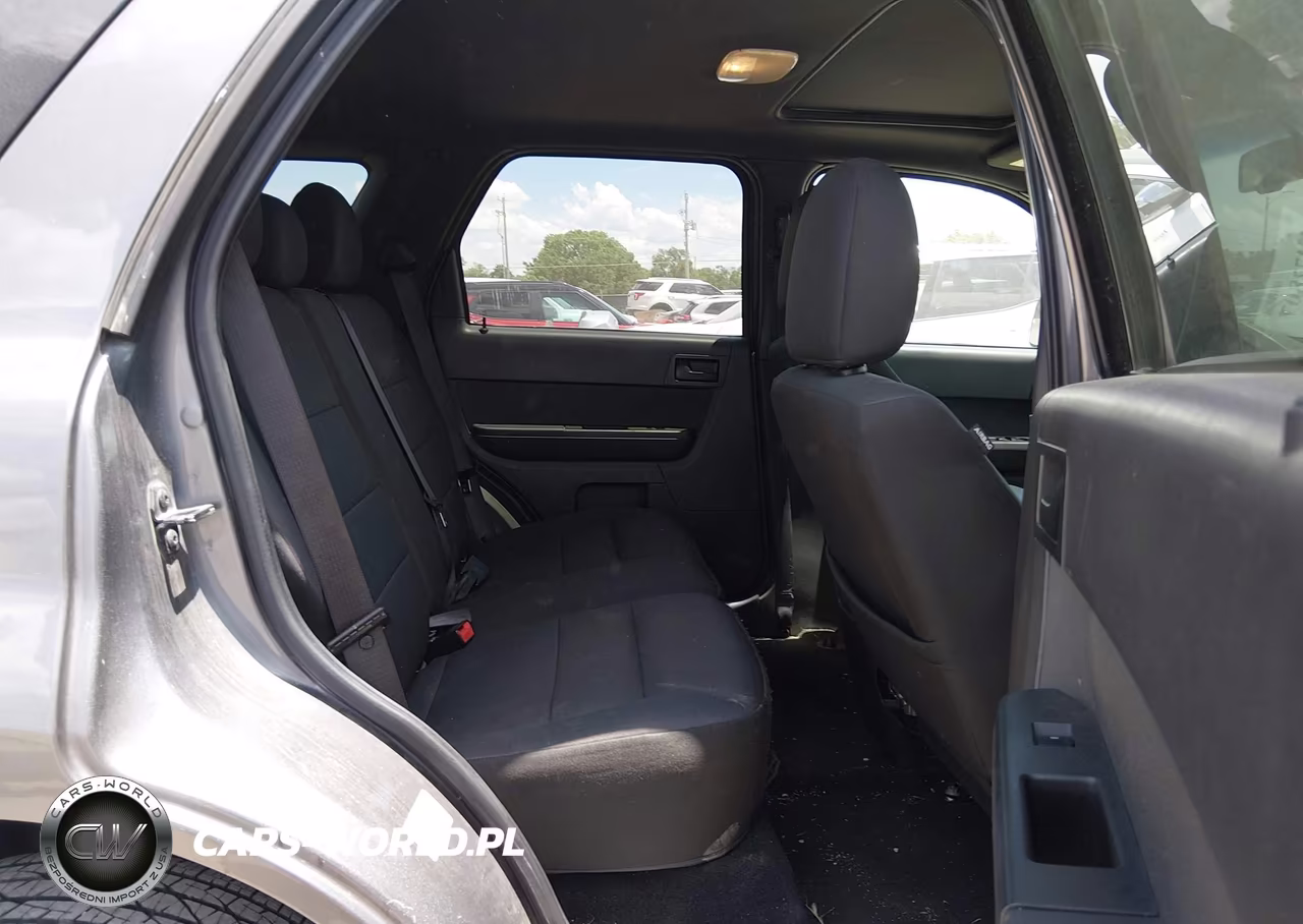 2010 Ford Escape Xlt VIN:1FMCU0D7XAKD32666 - 8