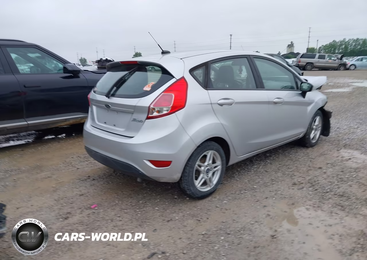2017 Ford Fiesta Se VIN:3FADP4EJ4HM135907 - 4