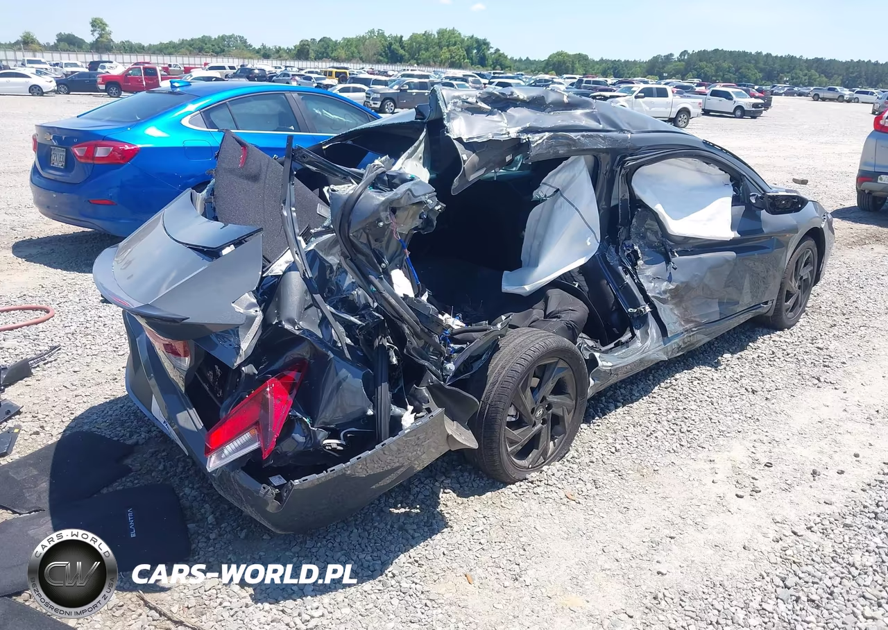 2026 Hyundai Elantra Sel Sport VIN:KMHLM4DG1TU188973 - 4