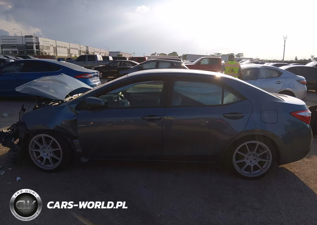 2015 Toyota Corolla Le VIN:5YFBURHE8FP336687 - 14
