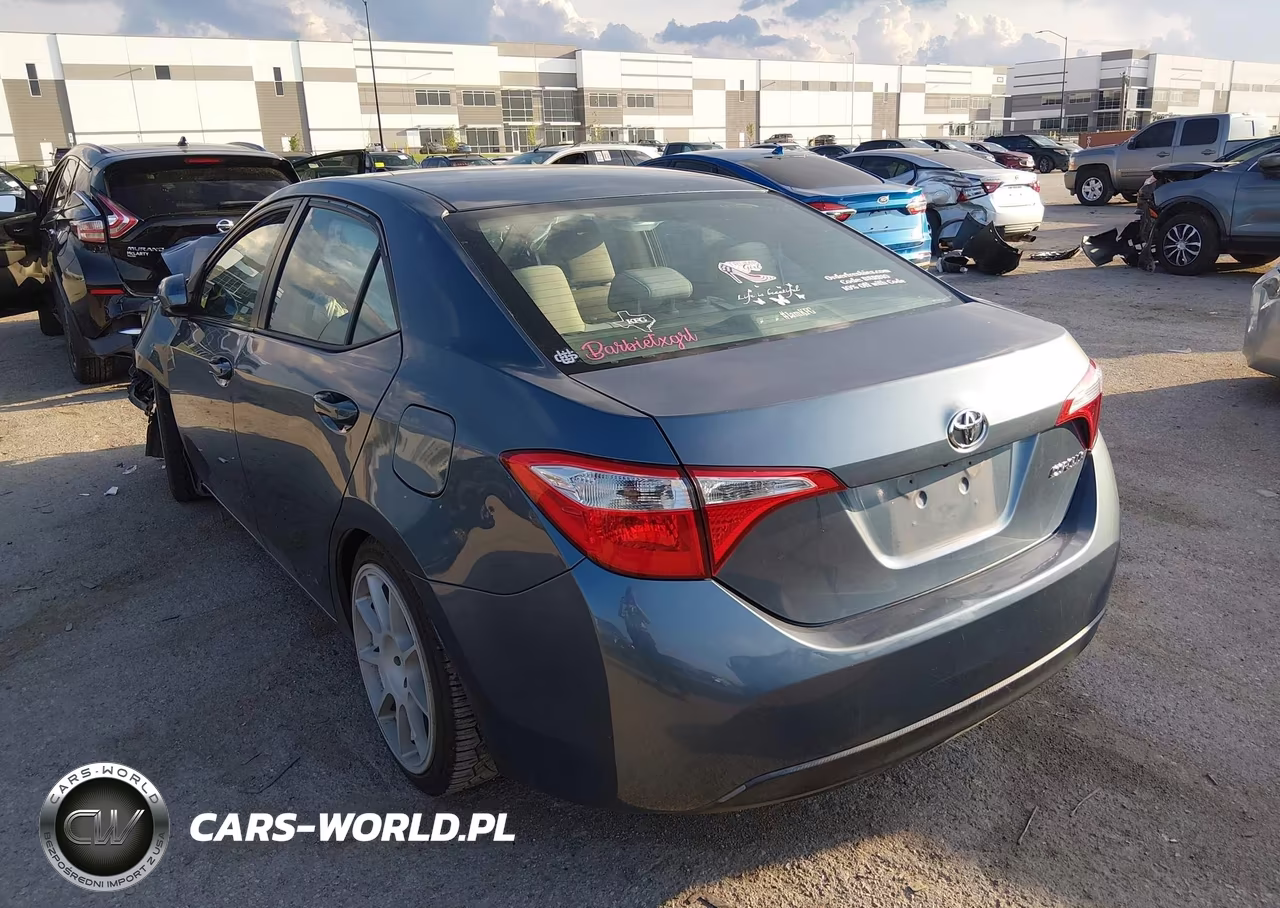 2015 Toyota Corolla Le VIN:5YFBURHE8FP336687 - 3