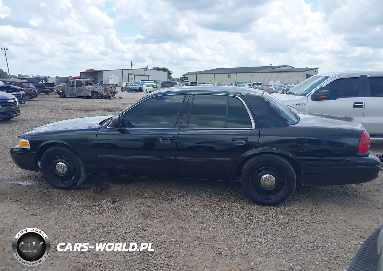 2009 Ford Crown Victoria VIN:2FAHP71V09X124825 - 14