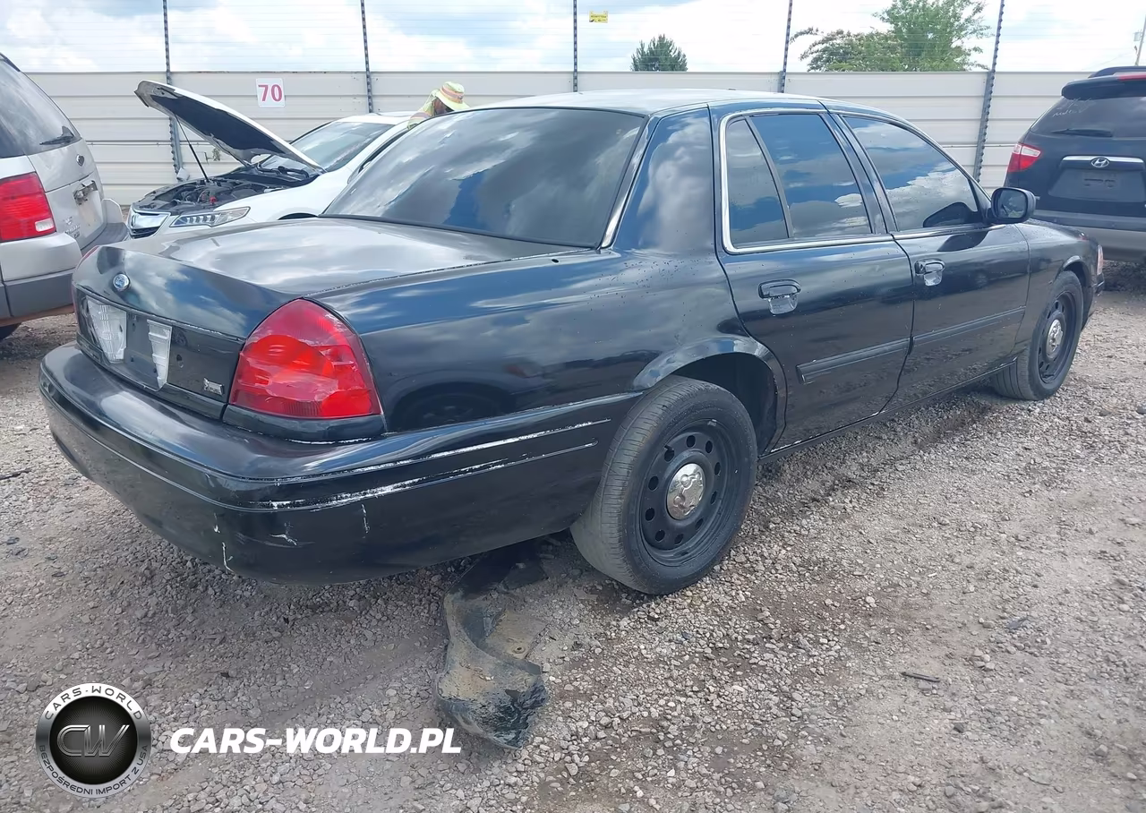 2009 Ford Crown Victoria VIN:2FAHP71V09X124825 - 4