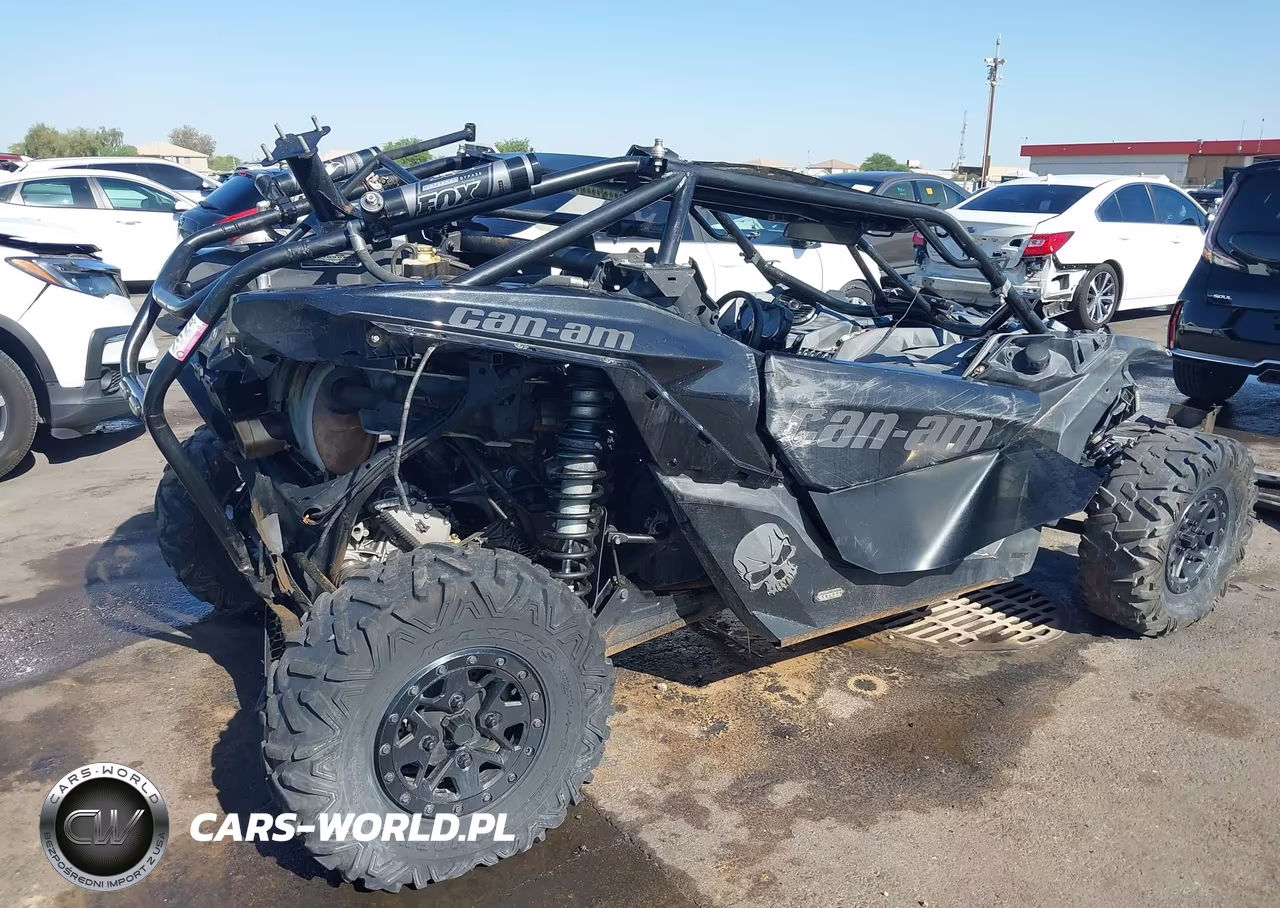 2018 Can-Am Maverick X3 X Rs Turbo R VIN:3JBVXAW22JK000109 - 4