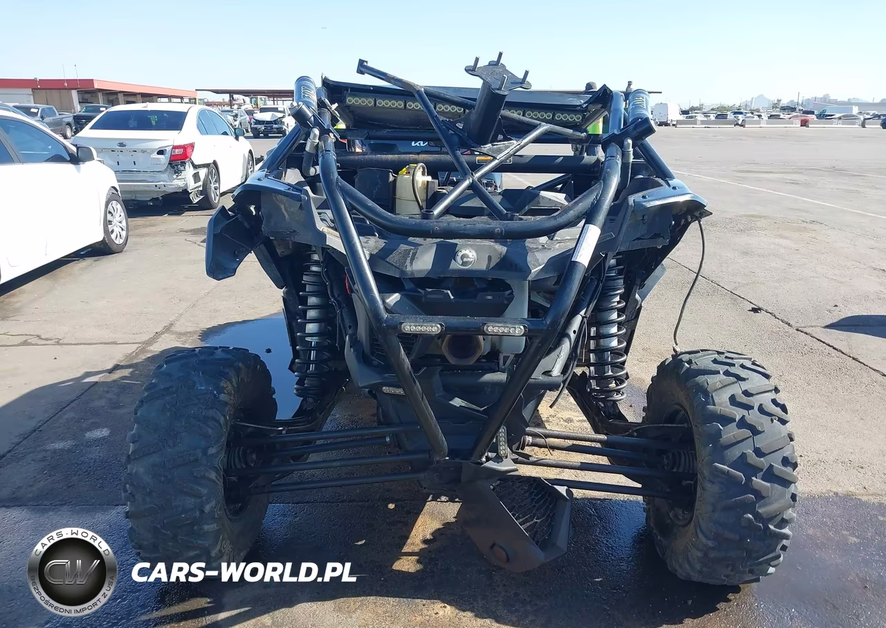 2018 Can-Am Maverick X3 X Rs Turbo R VIN:3JBVXAW22JK000109 - 6