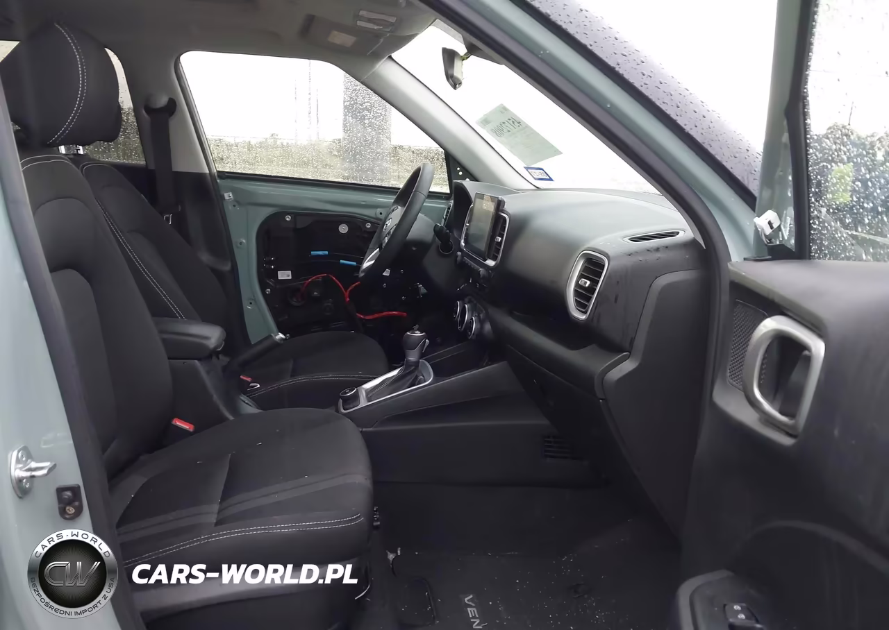 2025 Hyundai Venue Sel VIN:KMHRC8A34SU387553 - 5