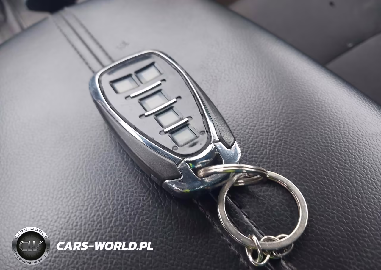 2019 Chevrolet Malibu VIN:1G1ZD5ST0KF119482 - 11