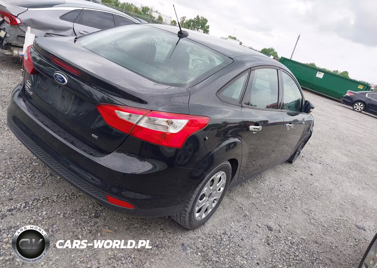 2012 Ford Focus Se VIN:1FAHP3F21CL350903 - 4