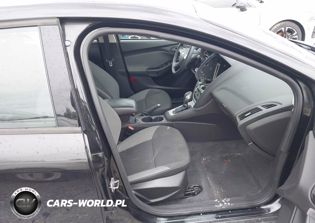 2012 Ford Focus Se VIN:1FAHP3F21CL350903 - 5