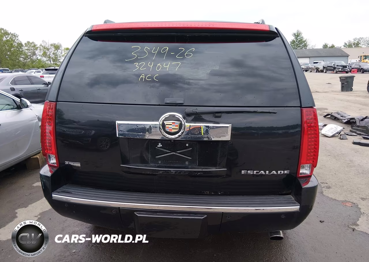 2011 Cadillac Escalade Luxury VIN:1GYS4BEF2BR324047 - 17