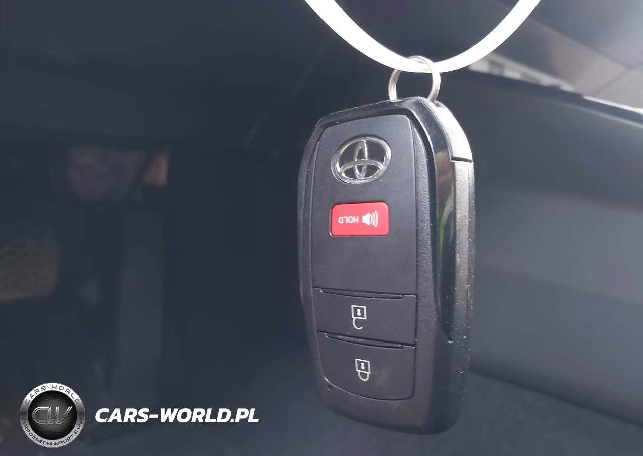 2026 Toyota Prius Plug-In Hybrid Se VIN:JTDACACU4T3073567 - 11
