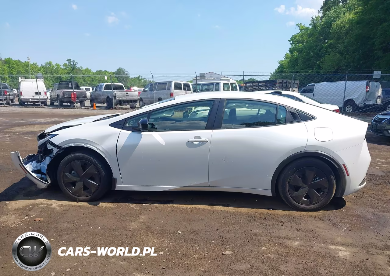 2026 Toyota Prius Plug-In Hybrid Se VIN:JTDACACU4T3073567 - 14