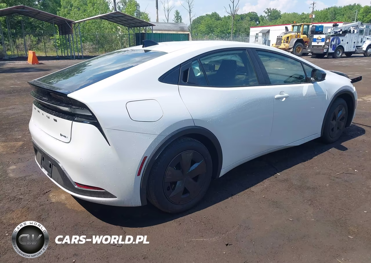 2026 Toyota Prius Plug-In Hybrid Se VIN:JTDACACU4T3073567 - 4