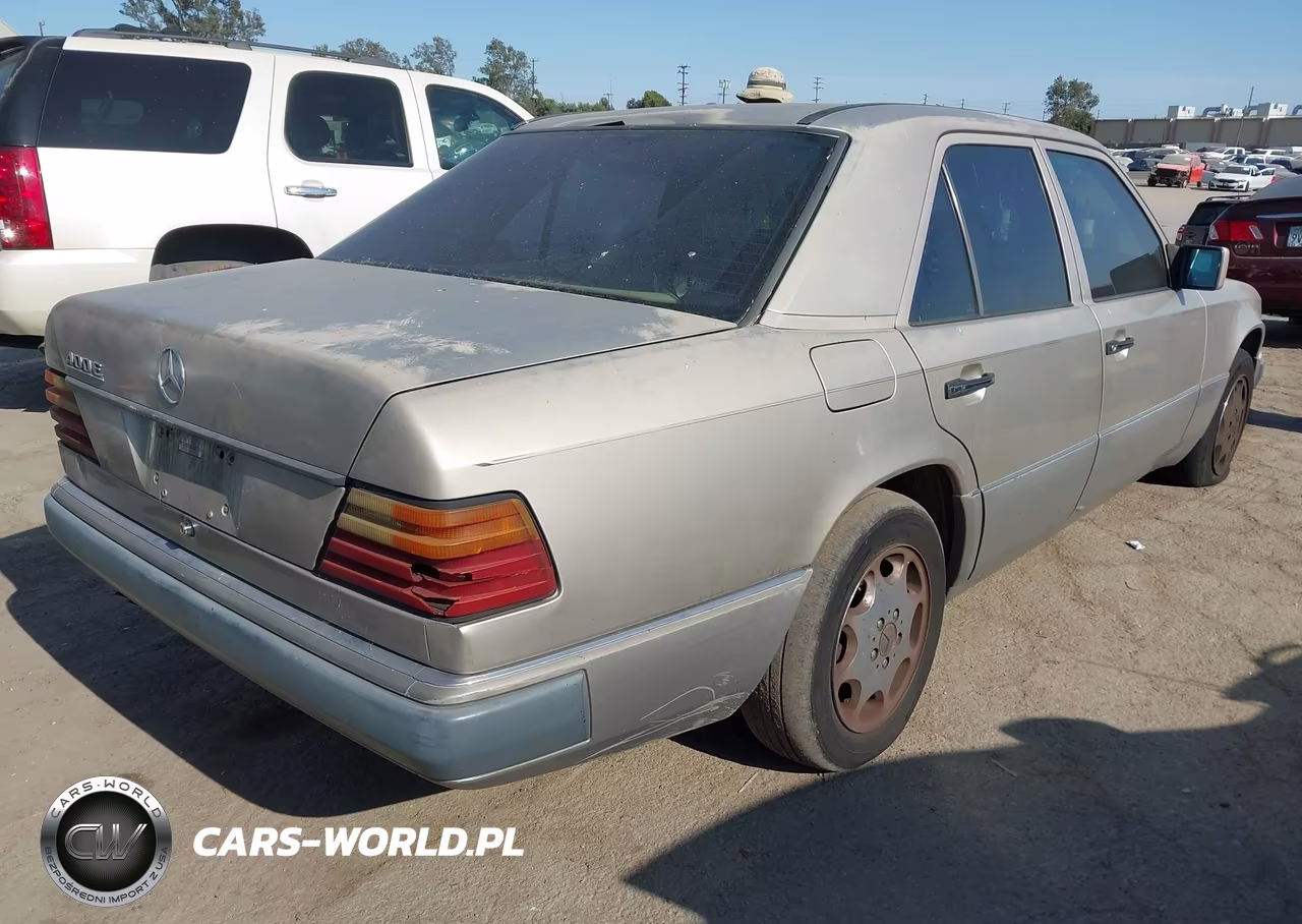 1992 Mercedes-Benz 400 E VIN:WDBEA34E0NB712819 - 4
