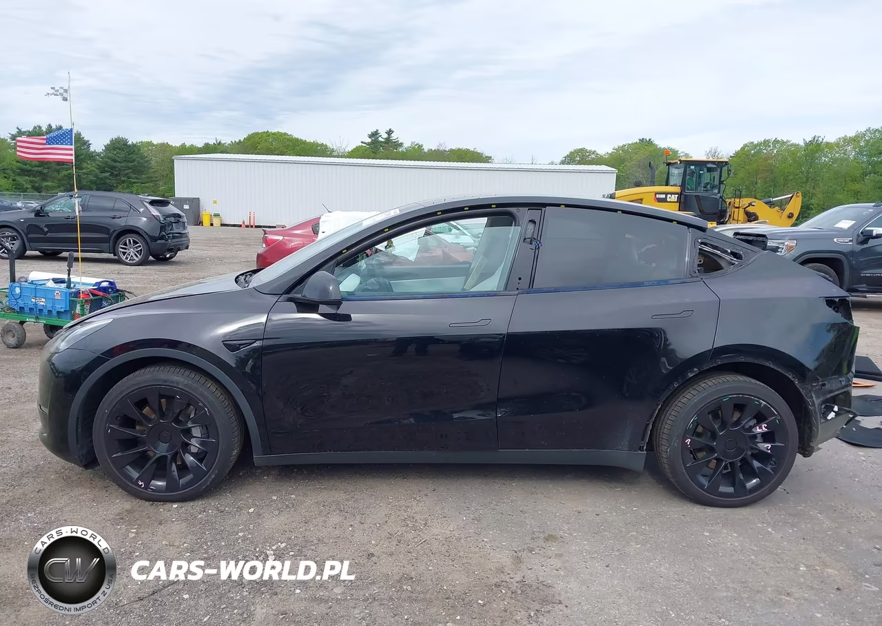 2022 Tesla Model Y Long Range Dual Motor All-Wheel Drive VIN:7SAYGDEE2NF318403 - 15