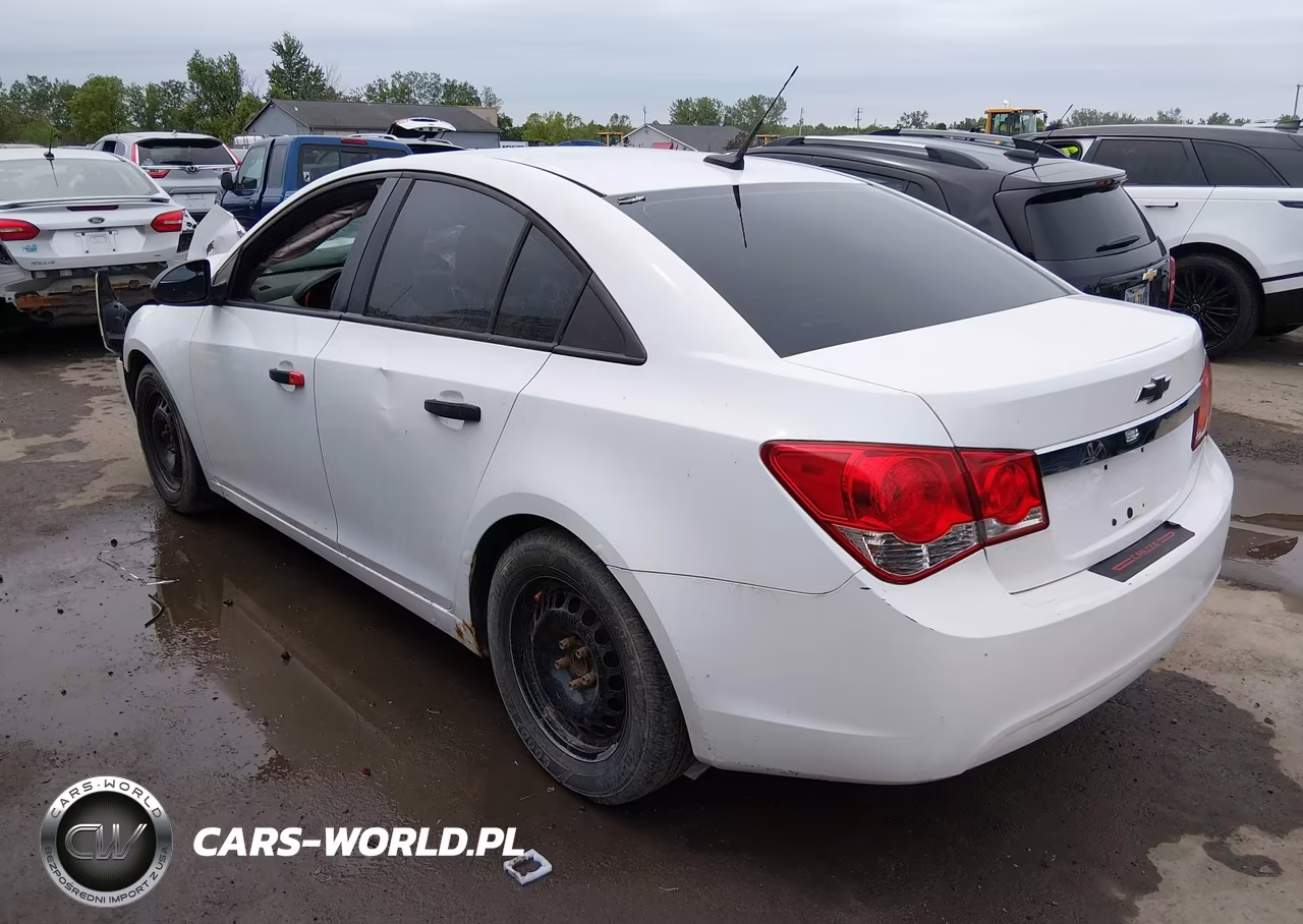 2013 Chevrolet Cruze Ls Auto VIN:1G1PA5SG2D7323796 - 3