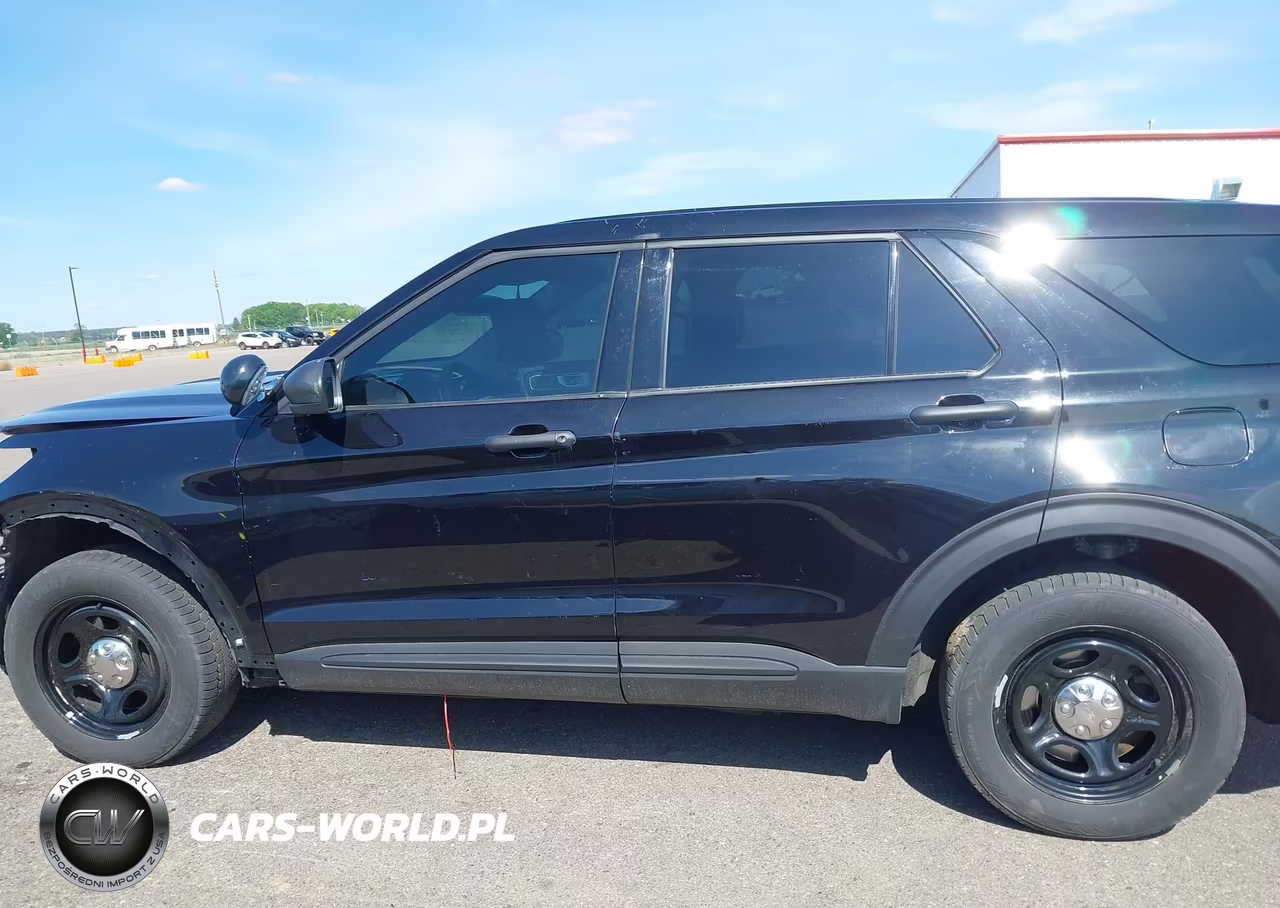 2023 Ford Police Interceptor Utility VIN:1FM5K8ABXPGC00170 - 15