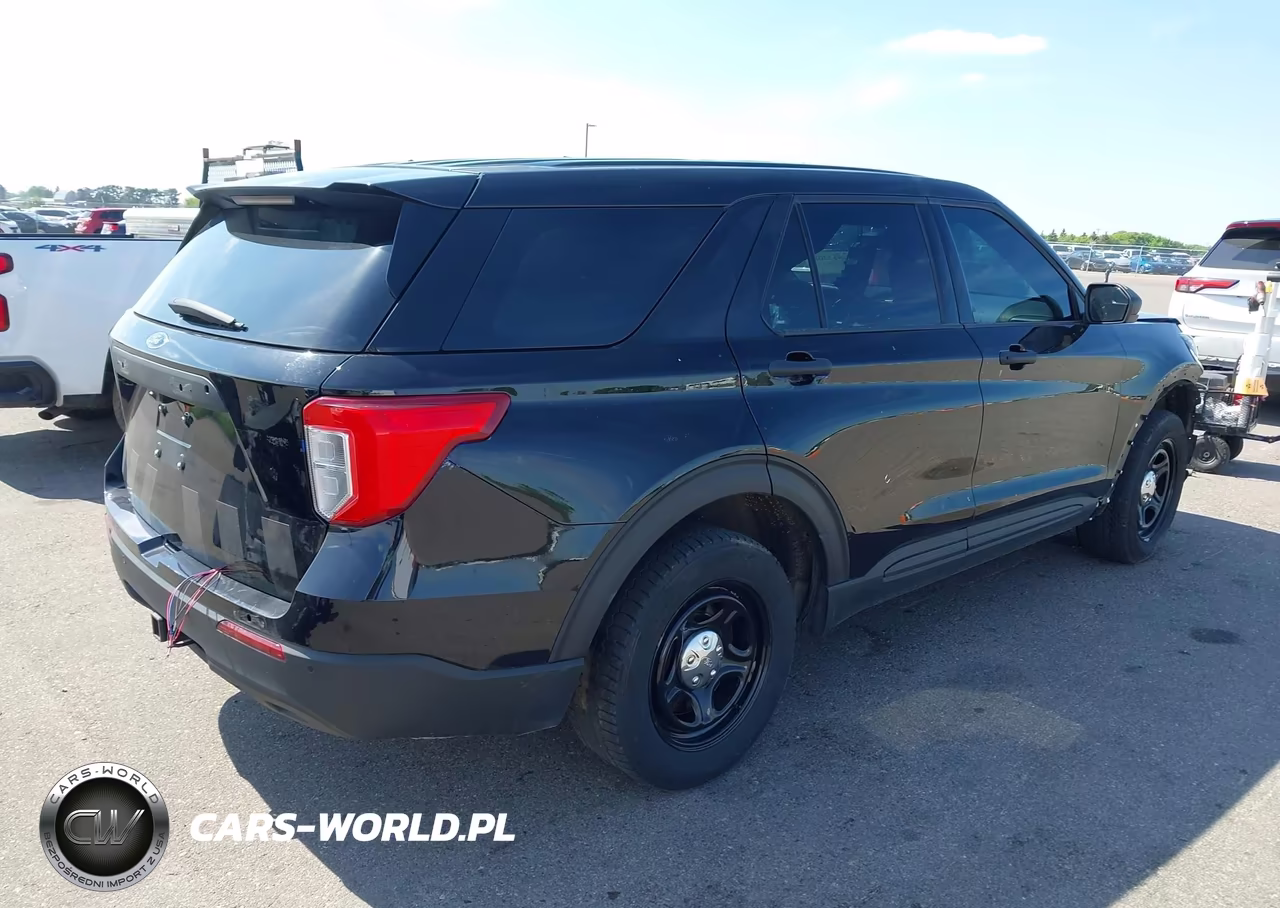 2023 Ford Police Interceptor Utility VIN:1FM5K8ABXPGC00170 - 4