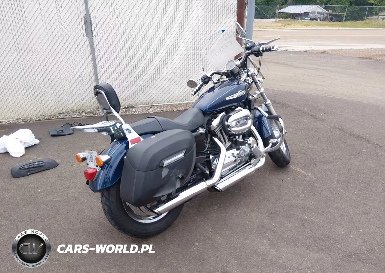 2012 Harley-Davidson Xl1200 C VIN:1HD1CT317CC426268 - 4