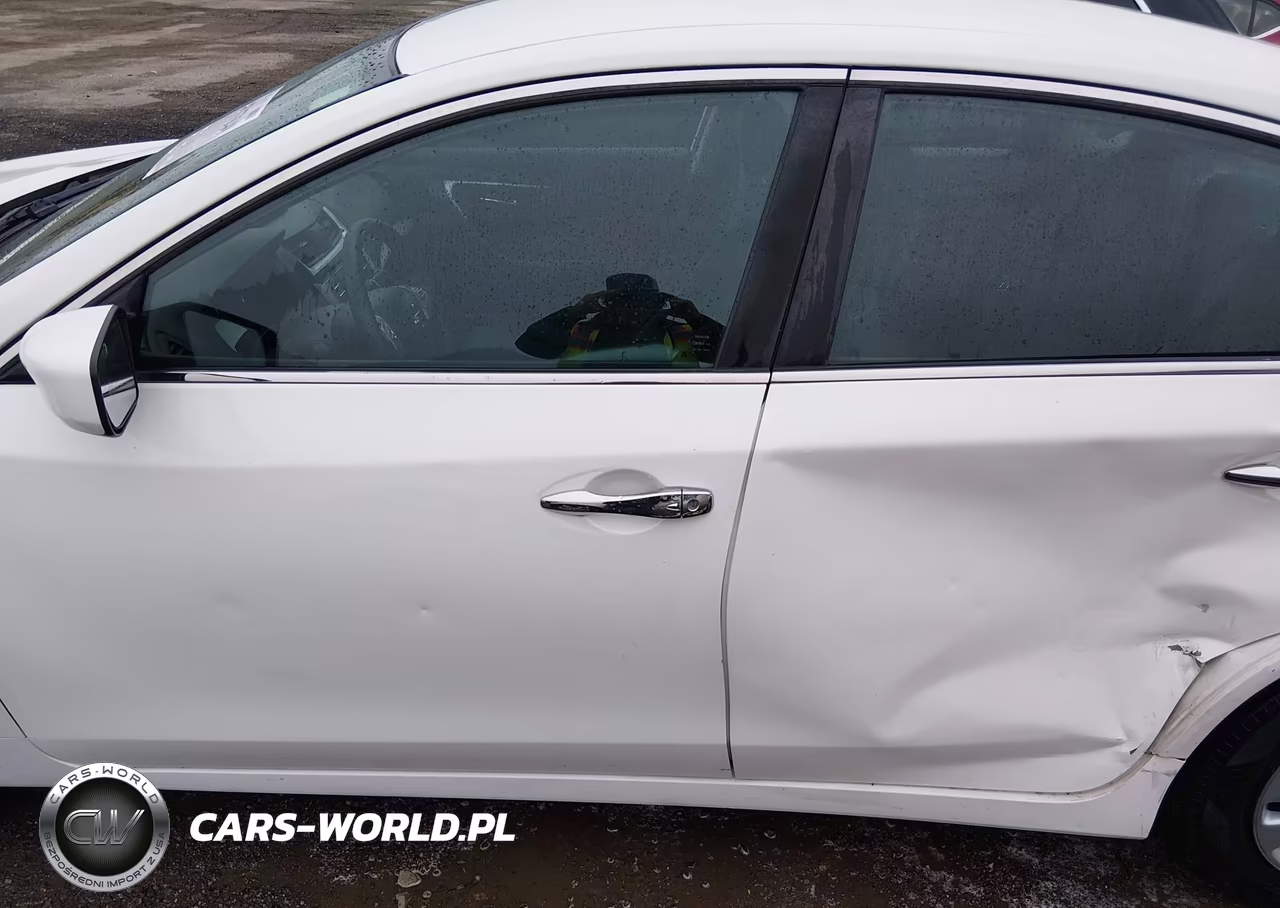 2018 Nissan Altima 2.5 S VIN:1N4AL3AP8JC165678 - 14