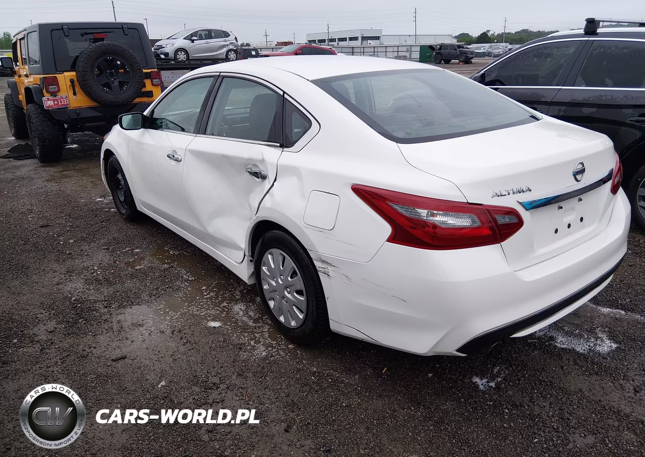 2018 Nissan Altima 2.5 S VIN:1N4AL3AP8JC165678 - 3