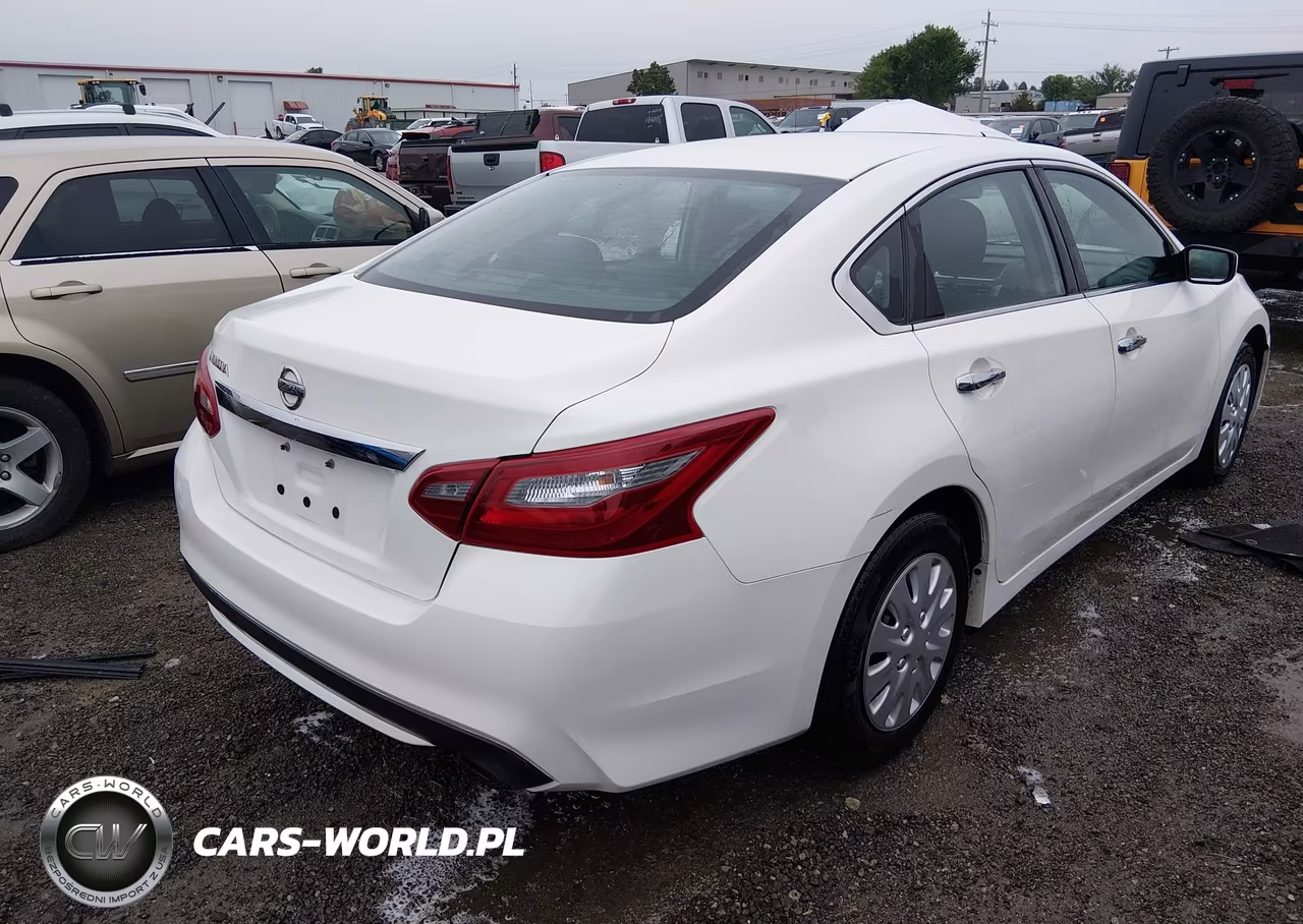 2018 Nissan Altima 2.5 S VIN:1N4AL3AP8JC165678 - 4