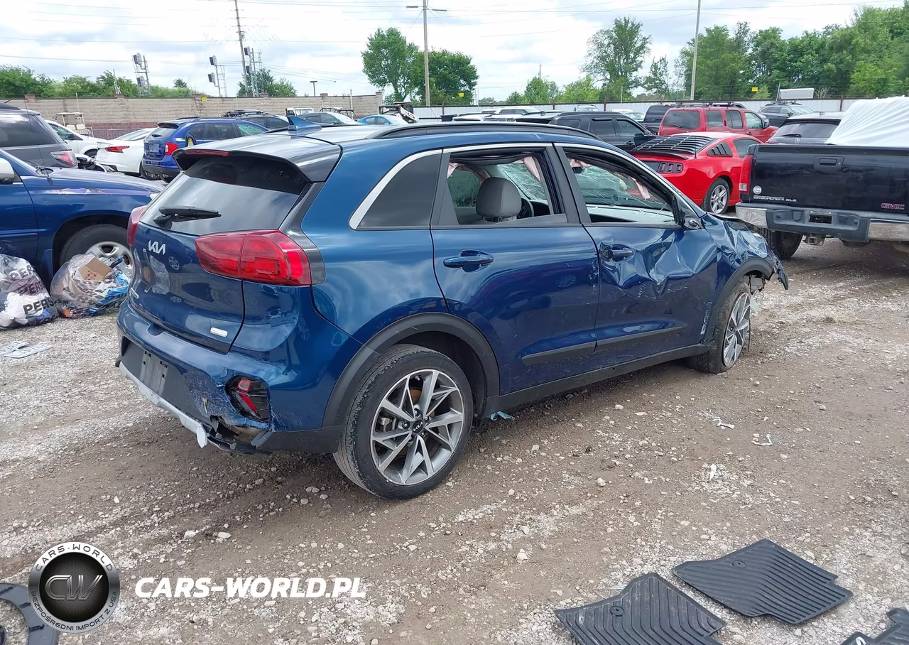 2022 Kia Niro Touring Se VIN:KNDCC3LC3N5545129 - 4