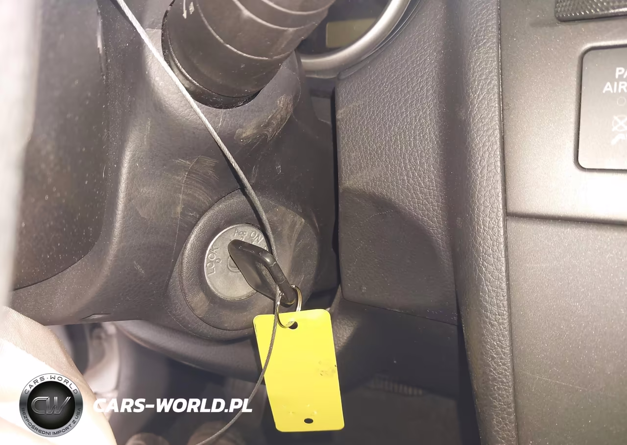 2009 Nissan Versa 1.8S VIN:3N1BC13E29L352027 - 11