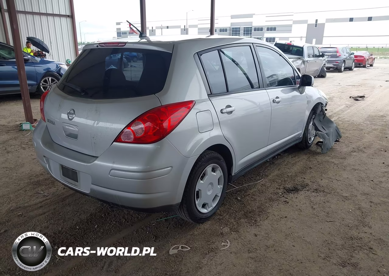 2009 Nissan Versa 1.8S VIN:3N1BC13E29L352027 - 4