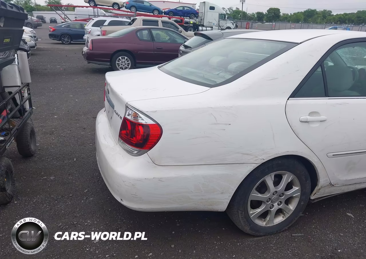 2005 Toyota Camry Xle VIN:4T1BE30K75U012719 - 16
