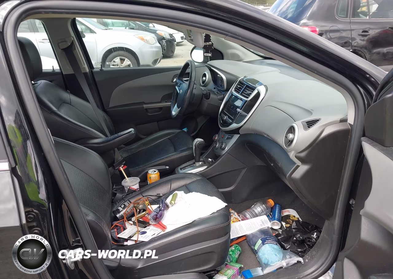 2018 Chevrolet Sonic Premier Auto VIN:1G1JF5SB5J4136495 - 5