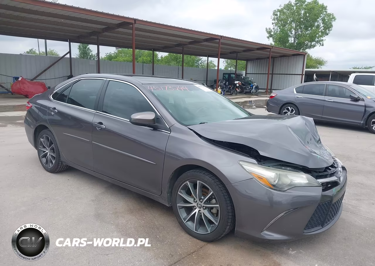 2015 Toyota Camry Xse – zdjęcie 1 z 18