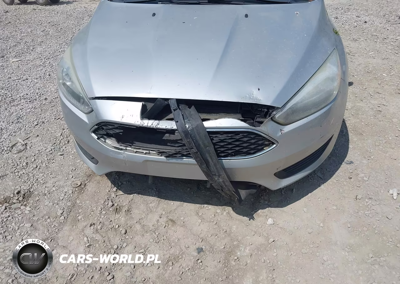 2016 Ford Focus Se VIN:1FADP3F27GL262278 - 6