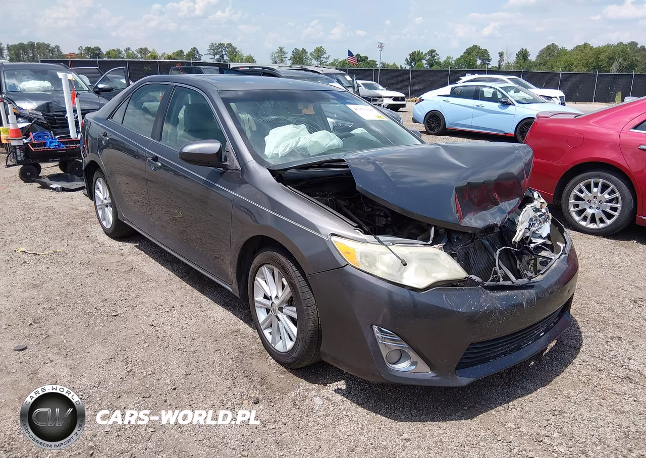 2014 Toyota Camry Xle – zdjęcie 1 z 16